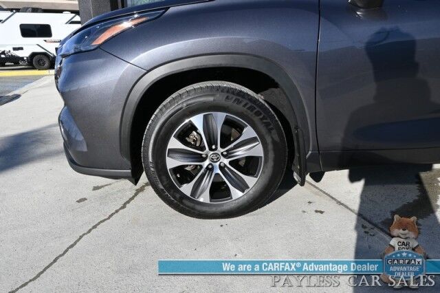 2024 Toyota Highlander XLE / AWD / Power & Heated Leather Seats / Sunroof / Adaptive Cruise / Lane Departure & Blind Spot / Rear Captain Chairs / 3rd Row / Seats 7 / Apple CarPlay & Android Auto / Back Up Camera / 1-Owner Anchorage AK