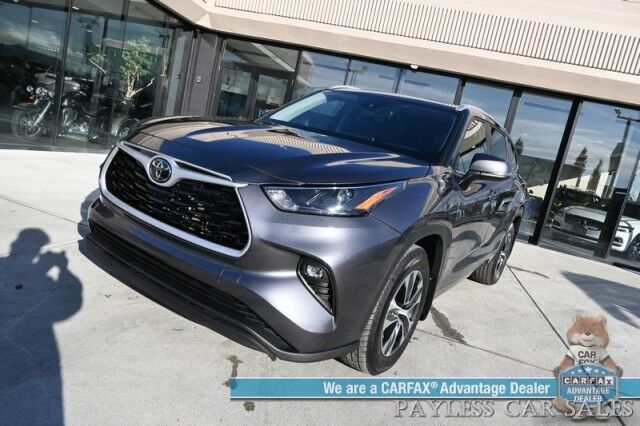 2024 Toyota Highlander XLE / AWD / Power & Heated Leather Seats / Sunroof / Adaptive Cruise / Lane Departure & Blind Spot / Rear Captain Chairs / 3rd Row / Seats 7 / Apple CarPlay & Android Auto / Back Up Camera / 1-Owner Anchorage AK