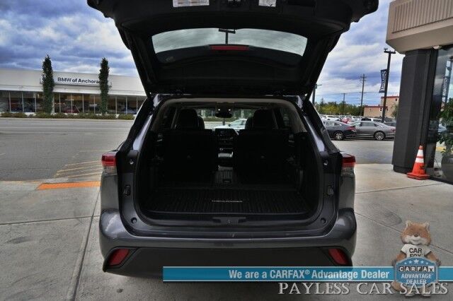 2024 Toyota Highlander XLE / AWD / Power & Heated Leather Seats / Sunroof / Adaptive Cruise / Lane Watch & Blind Spot / Apple CarPlay & Android Auto / Captain Chairs / 3rd Row / Back Up Cam / Only 23K Miles / 1-Owner Anchorage AK