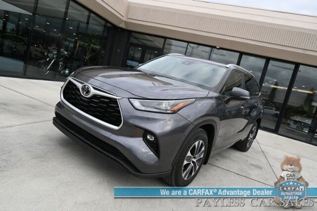 2024 Toyota Highlander XLE / AWD / Power & Heated Leather Seats / Sunroof / Adaptive Cruise / Lane Watch & Blind Spot / Apple CarPlay & Android Auto / Captain Chairs / 3rd Row / Back Up Cam / Only 23K Miles / 1-Owner Anchorage AK