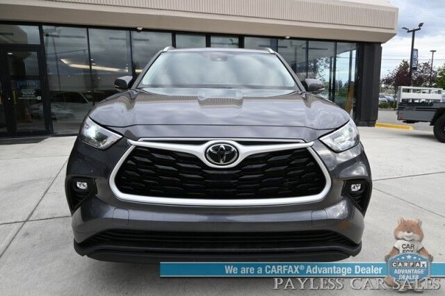 2024 Toyota Highlander XLE / AWD / Power & Heated Leather Seats / Sunroof / Adaptive Cruise / Lane Watch & Blind Spot / Apple CarPlay & Android Auto / Captain Chairs / 3rd Row / Back Up Cam / Only 23K Miles / 1-Owner Anchorage AK