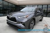 2024 Toyota Highlander XLE / AWD / Power & Heated Leather Seats / Sunroof / Adaptive Cruise / Lane Watch & Blind Spot / Apple CarPlay & Android Auto / Captain Chairs / 3rd Row / Back Up Cam / Only 23K Miles / 1-Owner