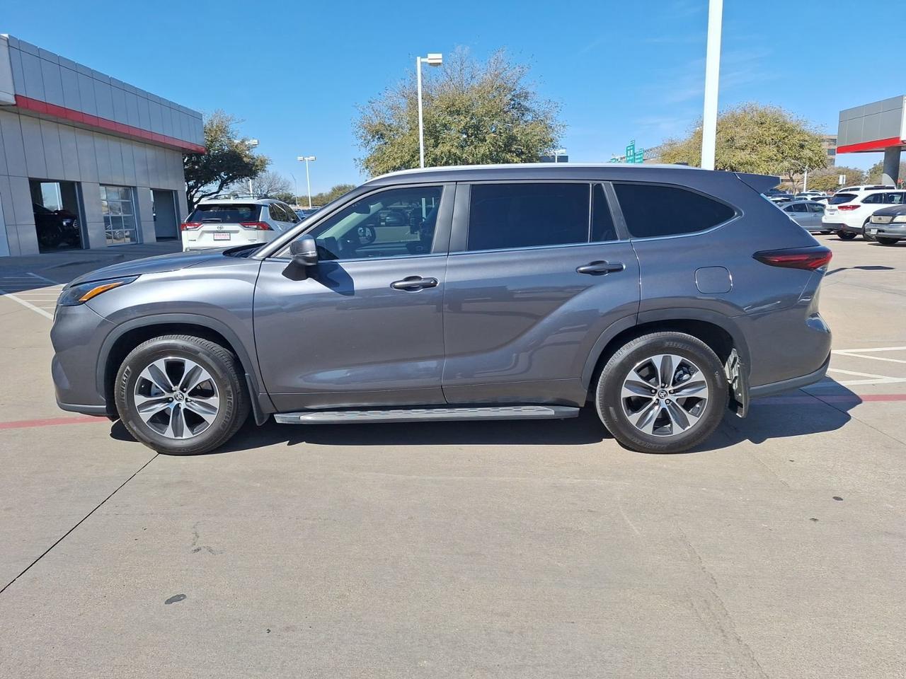 2024 Toyota Highlander XLE Hurst TX