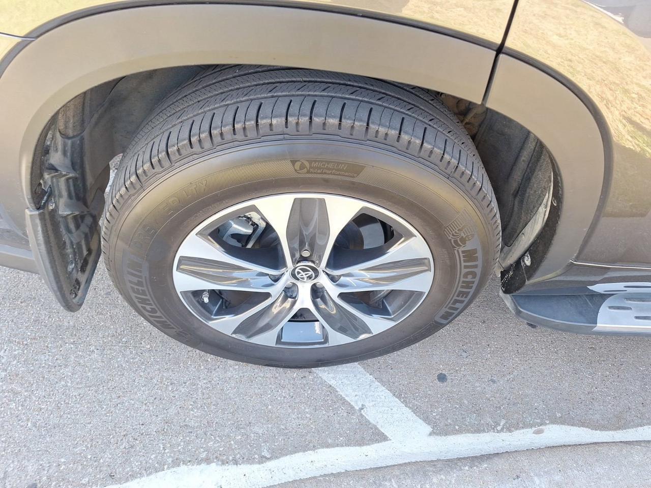 2024 Toyota Highlander XLE Hurst TX