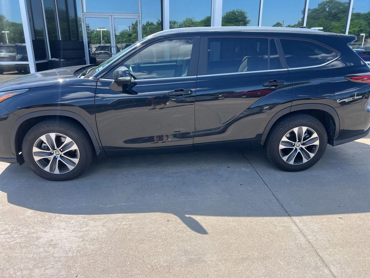 2024 Toyota Highlander XLE Hurst TX