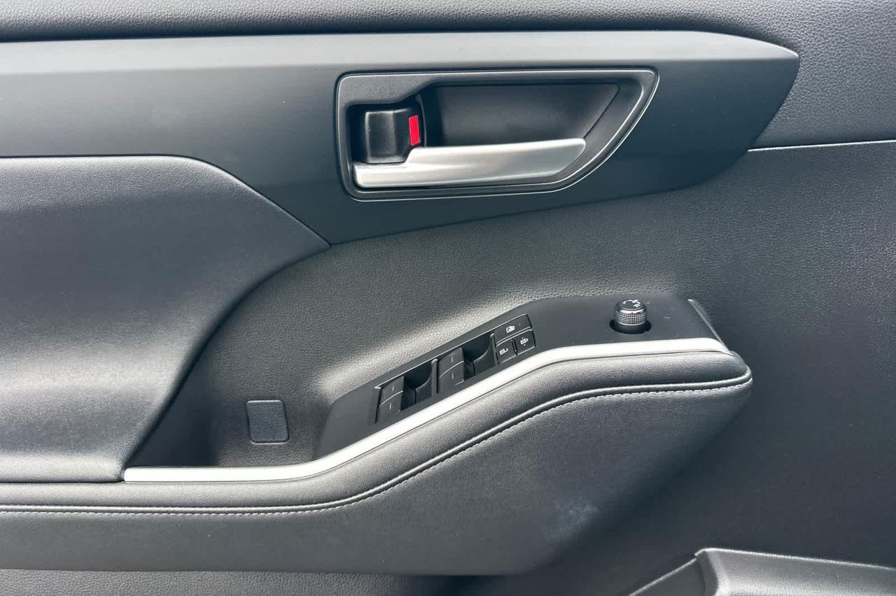 2024 Toyota Highlander XLE Roseville CA