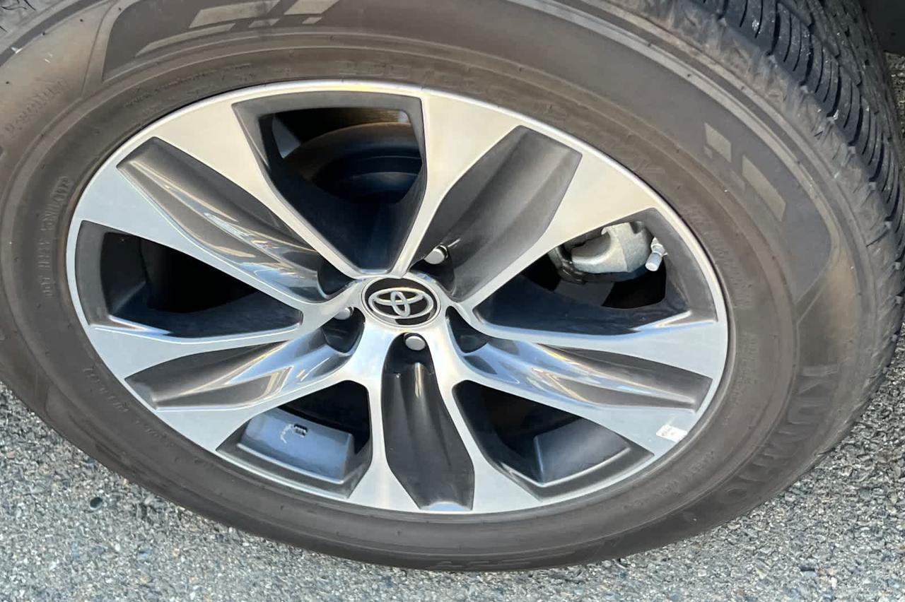 2024 Toyota Highlander XLE Roseville CA