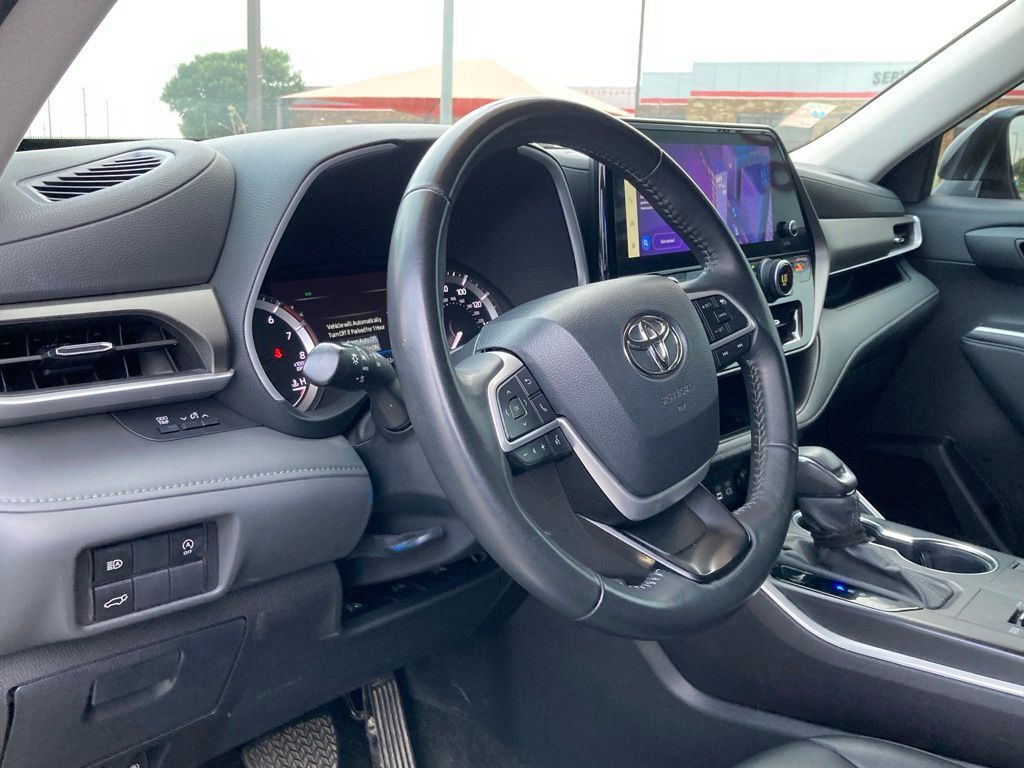 2024 Toyota Highlander XLE San Antonio TX