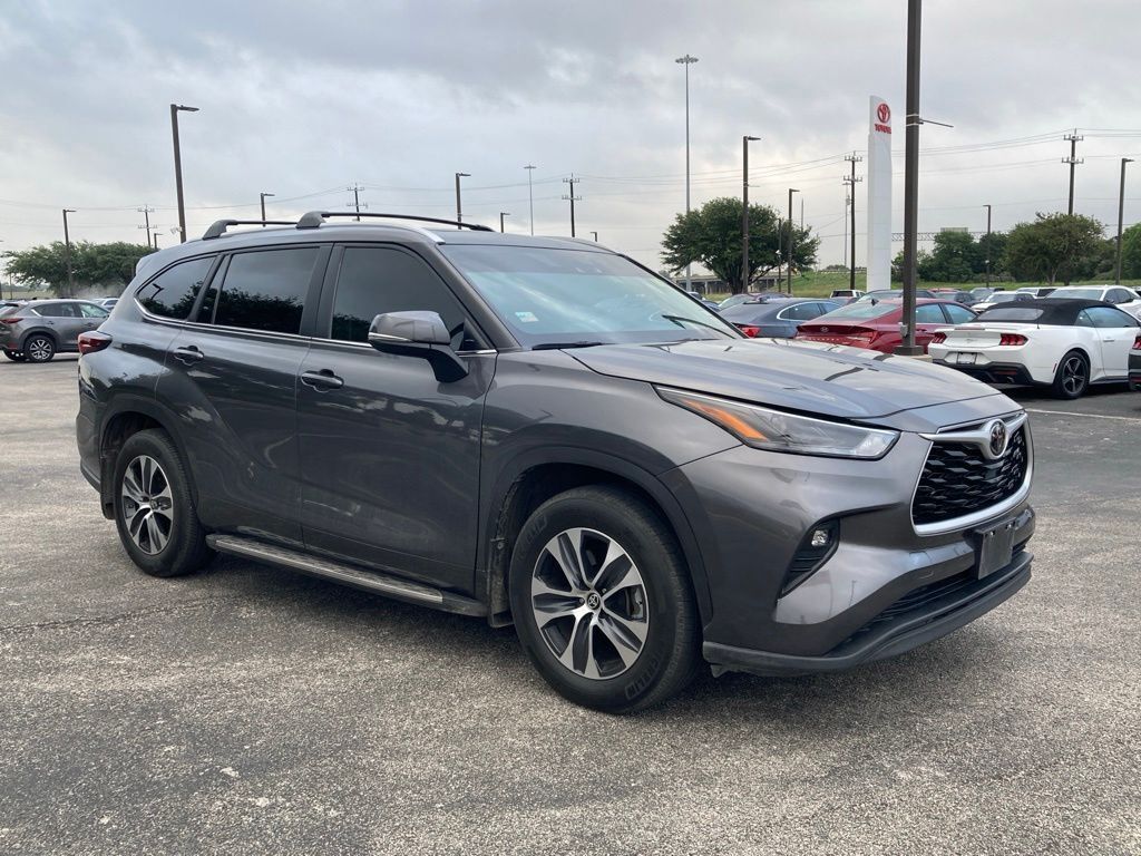 2024 Toyota Highlander XLE