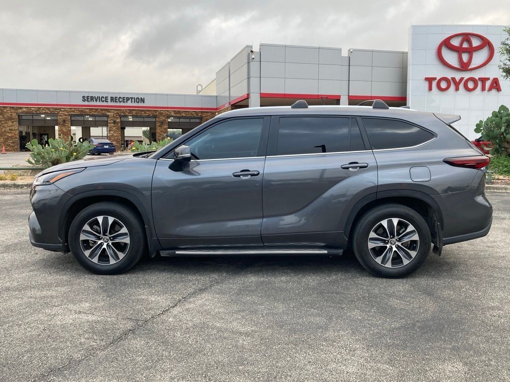 2024 Toyota Highlander XLE San Antonio TX
