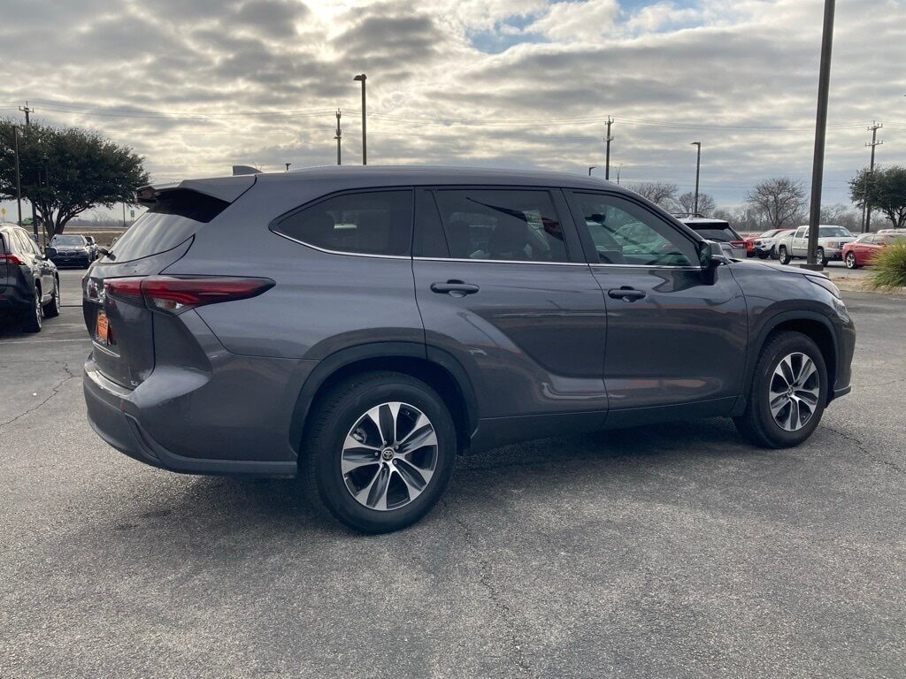 2024 Toyota Highlander XLE San Antonio TX