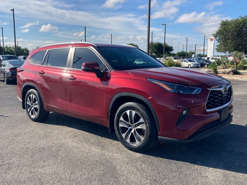 2024 Toyota Highlander XLE