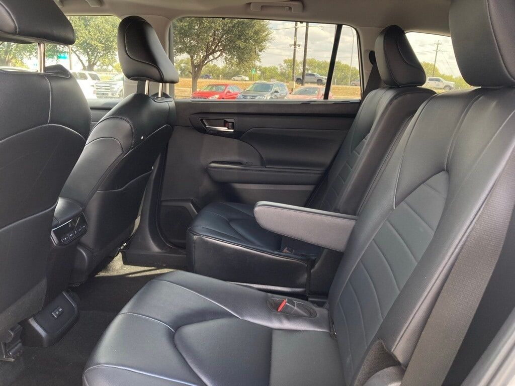 2024 Toyota Highlander XLE San Antonio TX