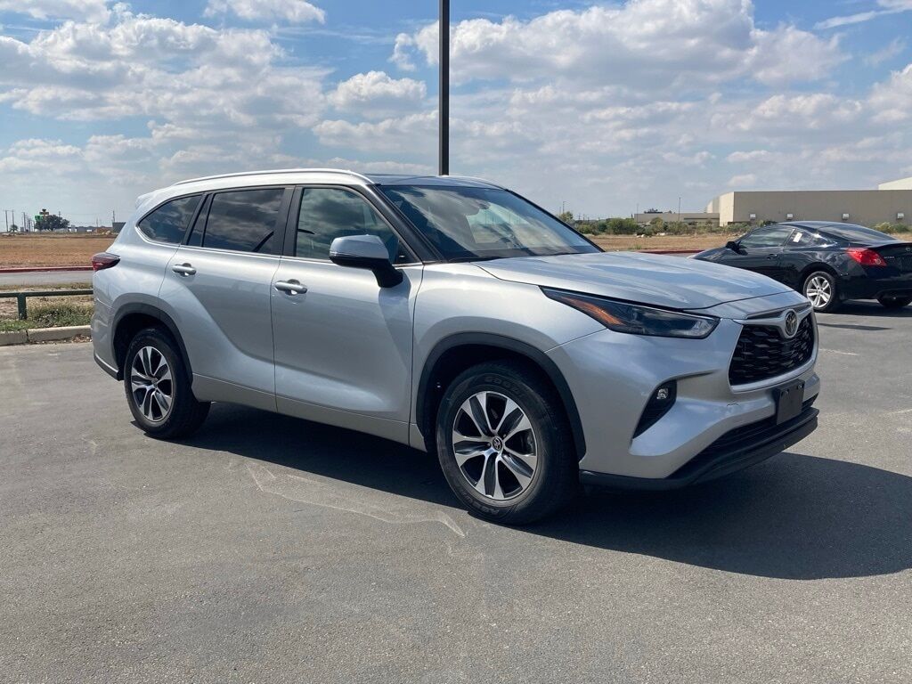 2024 Toyota Highlander XLE San Antonio TX