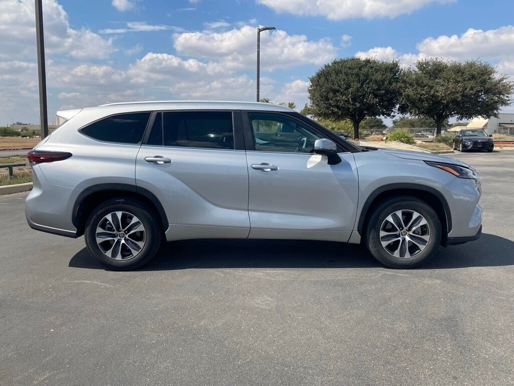 2024 Toyota Highlander XLE San Antonio TX