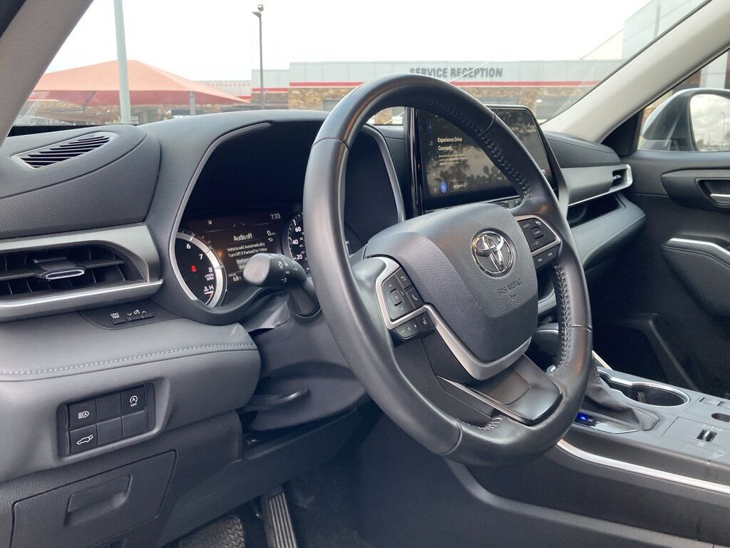 2024 Toyota Highlander XLE San Antonio TX