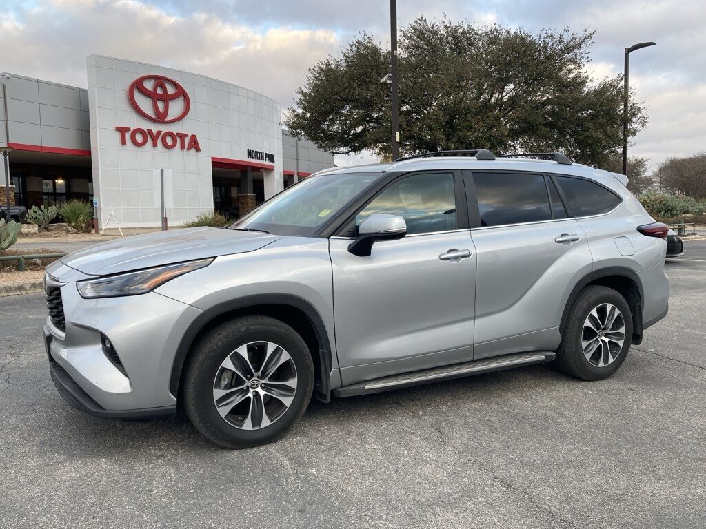 2024 Toyota Highlander