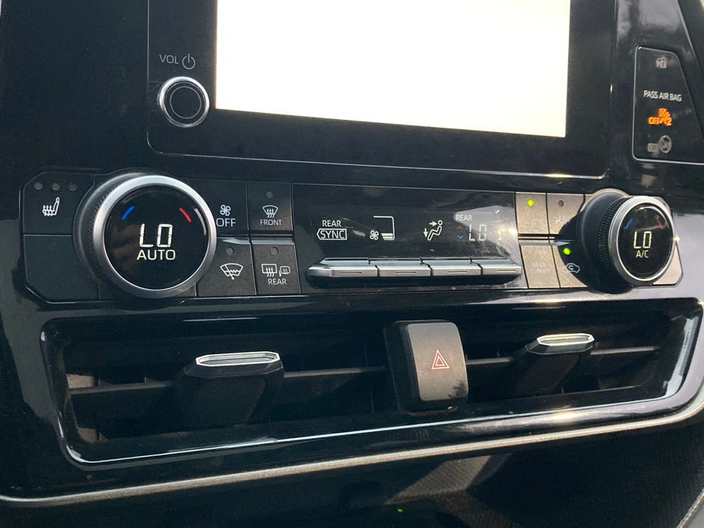 2024 Toyota Highlander XLE San Antonio TX
