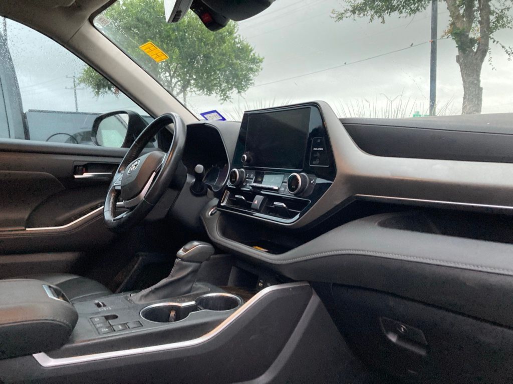 2024 Toyota Highlander XLE San Antonio TX