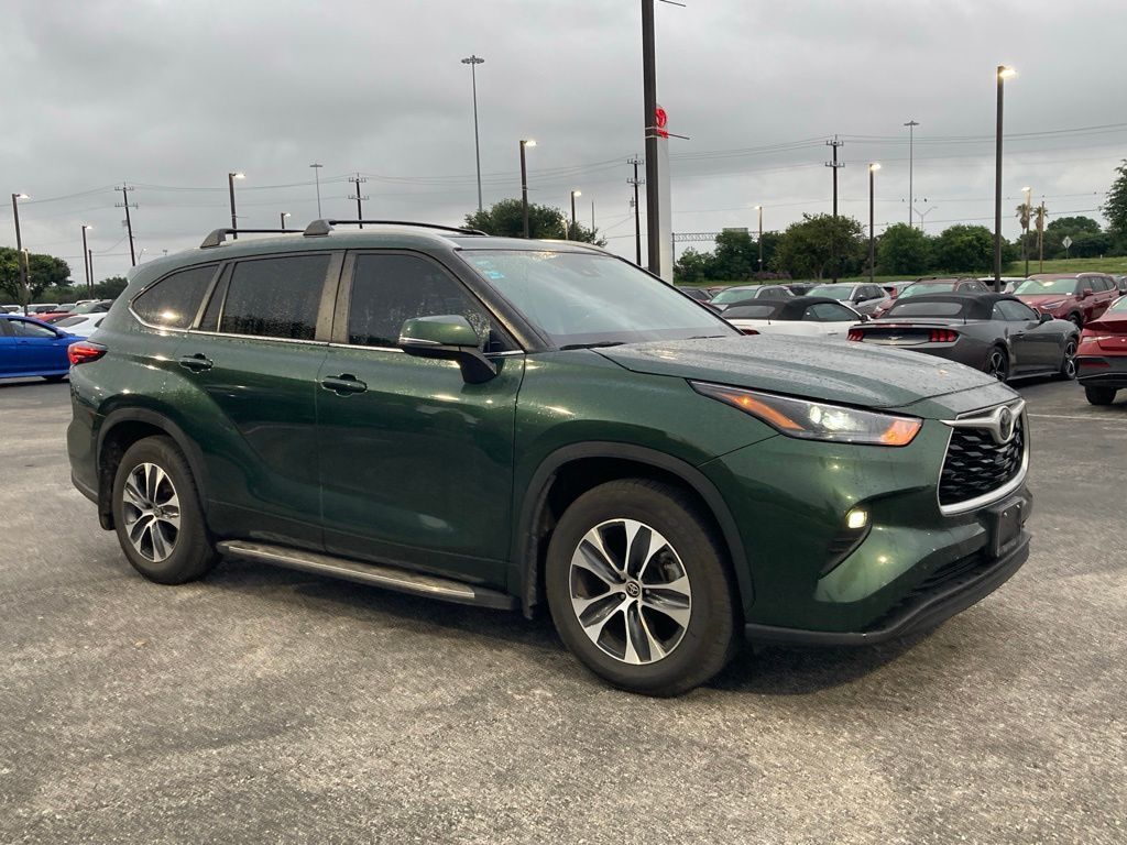 2024 Toyota Highlander XLE