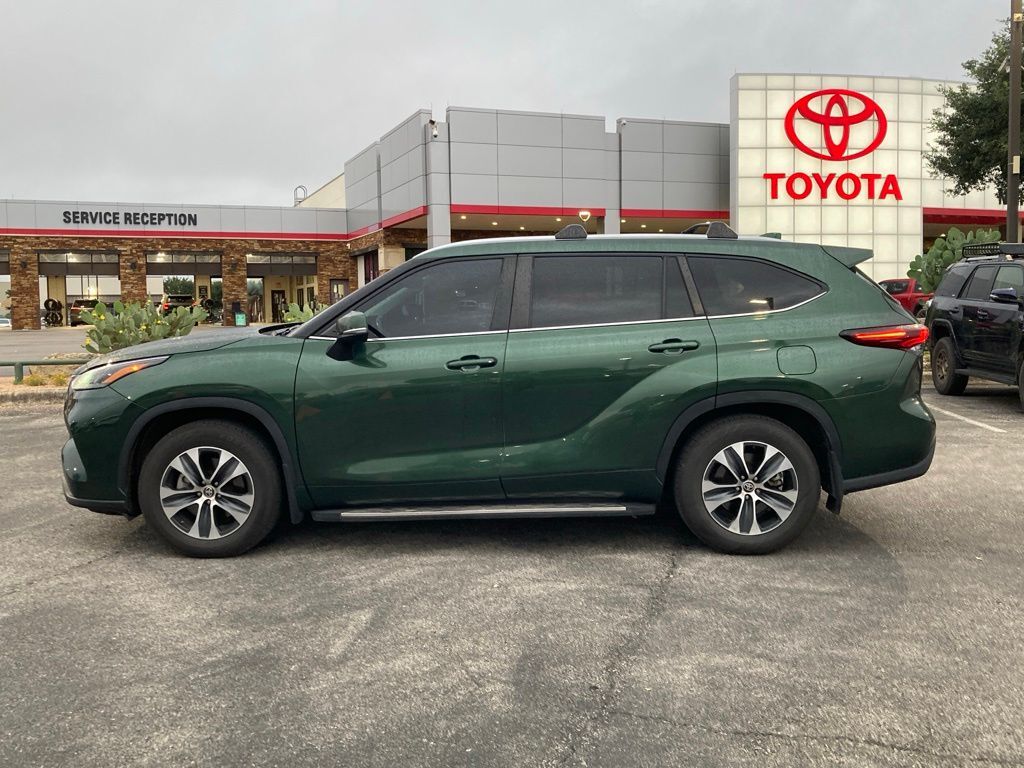 2024 Toyota Highlander XLE San Antonio TX
