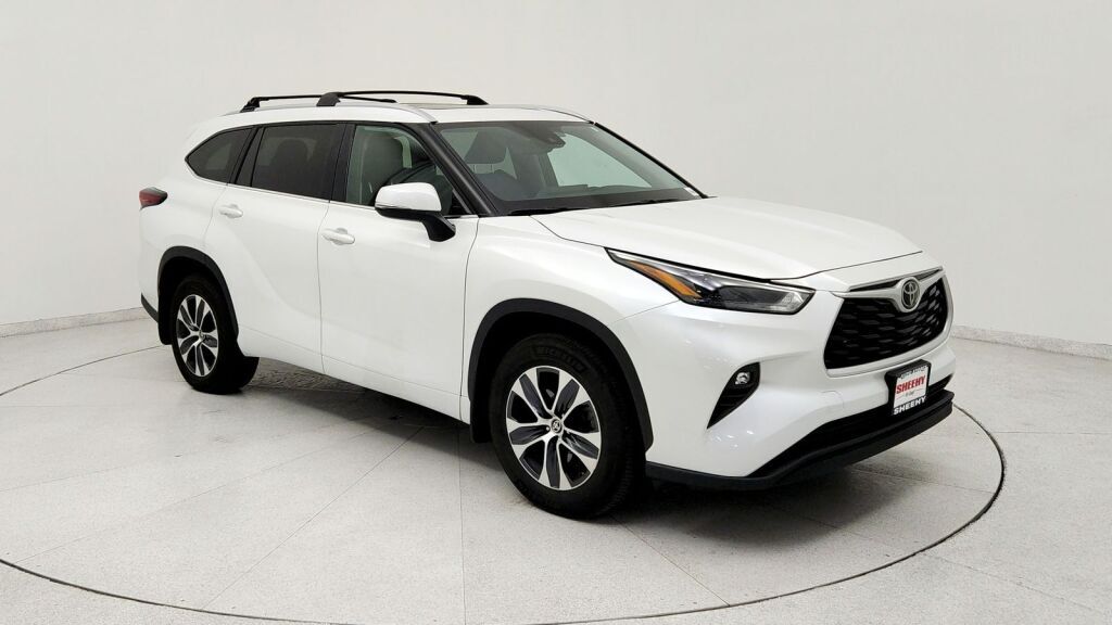2024 Toyota Highlander XLE