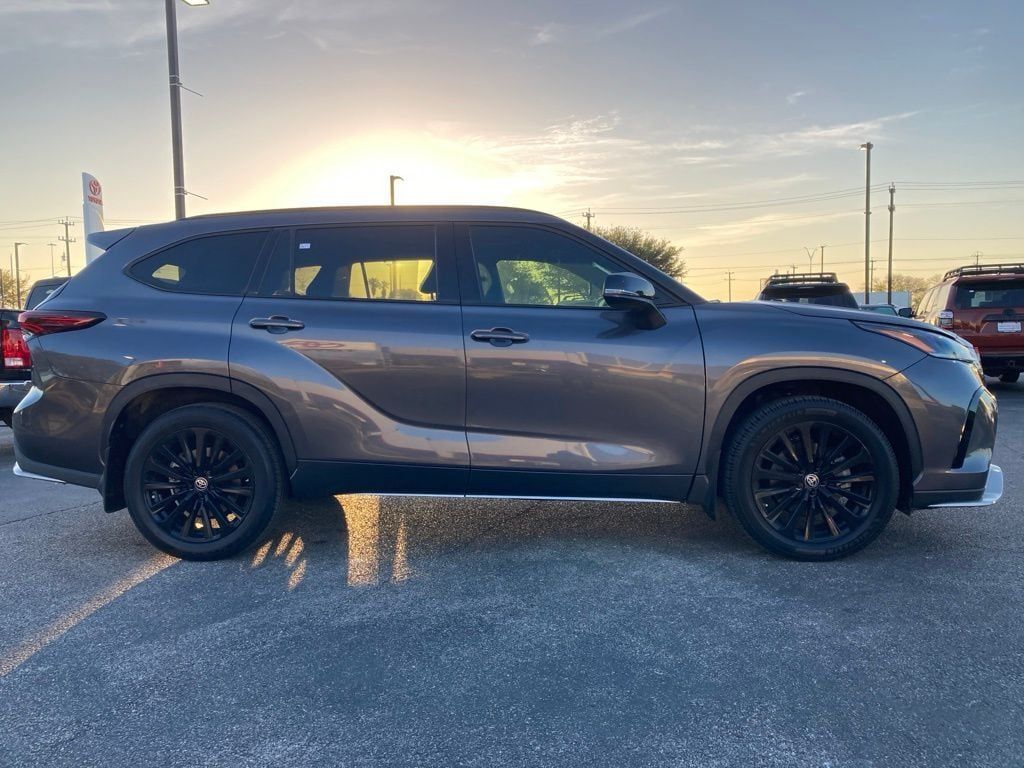 2024 Toyota Highlander XSE