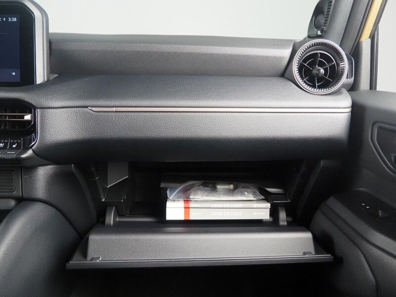 2024 Toyota Land Cruiser 4WD *PREMIUM PKG, HEADS-UP DISPLAY, NAVIGATION, ADAPTIVE CRUISE, SAFETY ALERTS, 360 VIEW CAMERAS, MOONROOF, LEATHER, CLIMATE SEATS, HEATED STEERING, 20 INCH WHEELS, JBL AUDIO, WIRELESS CHARGING, ANDROID & APPLE Round Rock TX