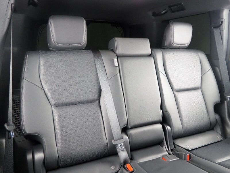 2024 Toyota Land Cruiser 4WD *PREMIUM PKG, HEADS-UP DISPLAY, NAVIGATION, ADAPTIVE CRUISE, SAFETY ALERTS, 360 VIEW CAMERAS, MOONROOF, LEATHER, CLIMATE SEATS, HEATED STEERING, 20 INCH WHEELS, JBL AUDIO, WIRELESS CHARGING, ANDROID & APPLE Round Rock TX