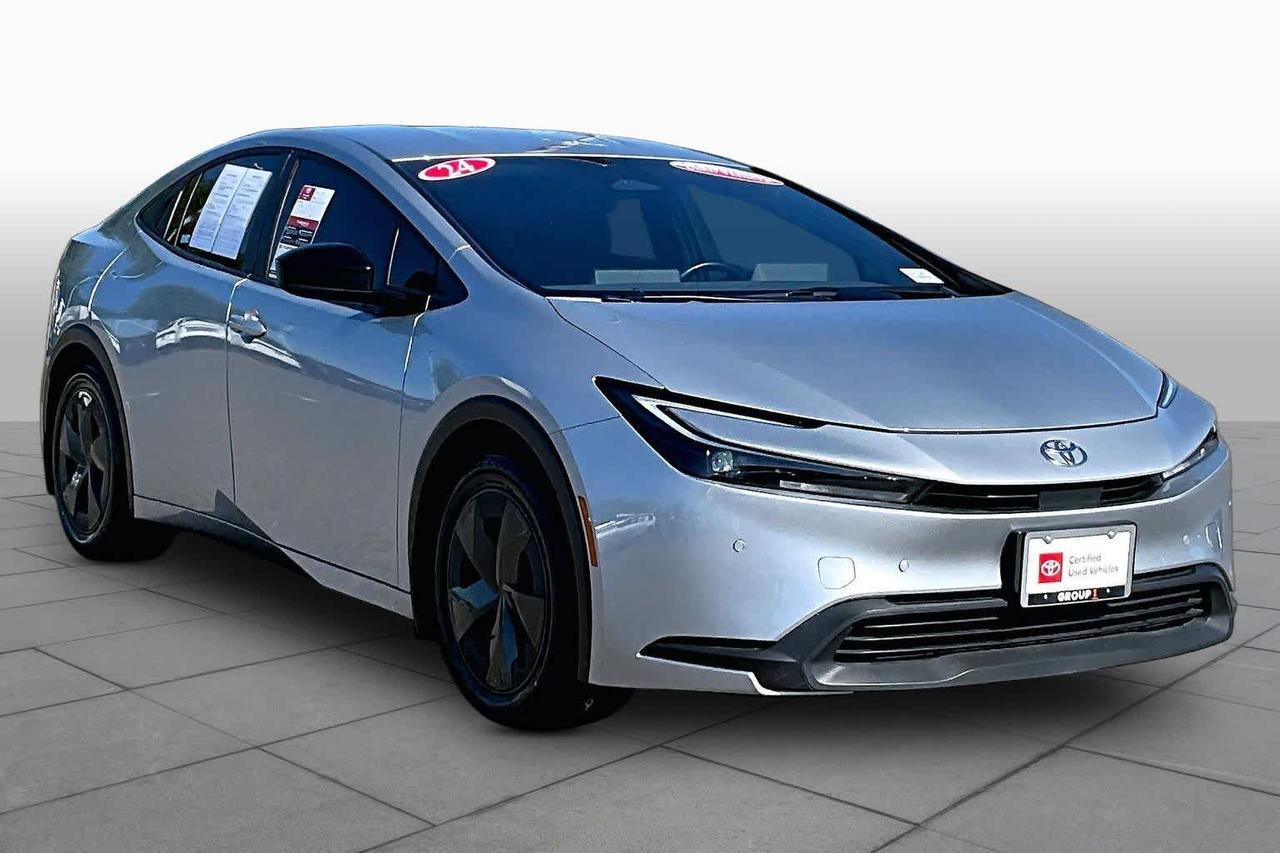2024 Toyota Prius LE