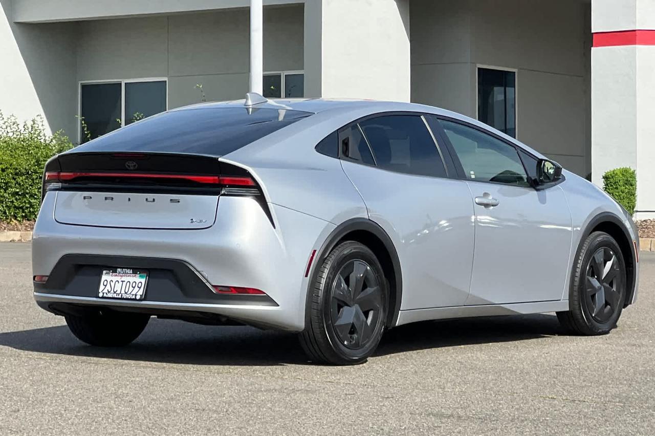 2024 Toyota Prius LE