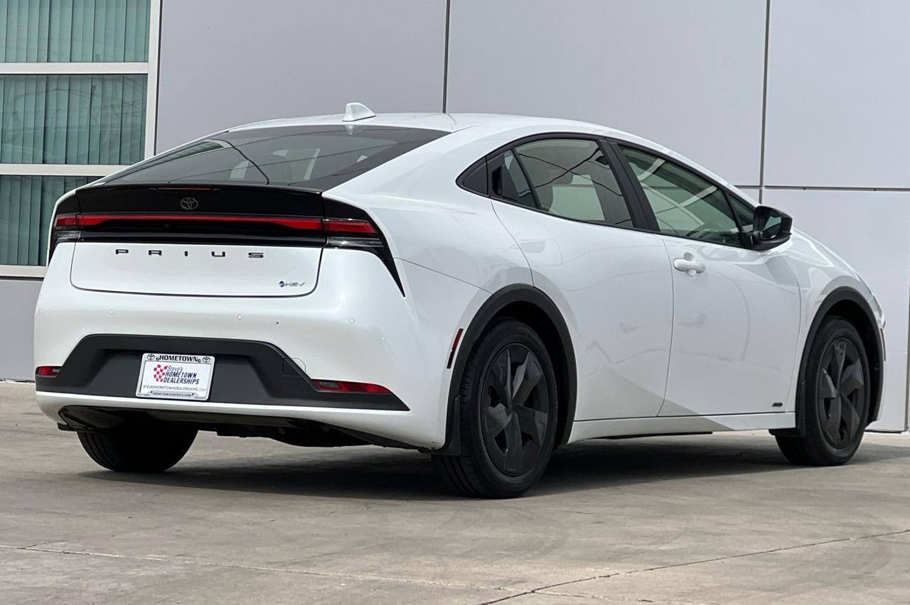 2024 Toyota Prius Limited Ontario OR