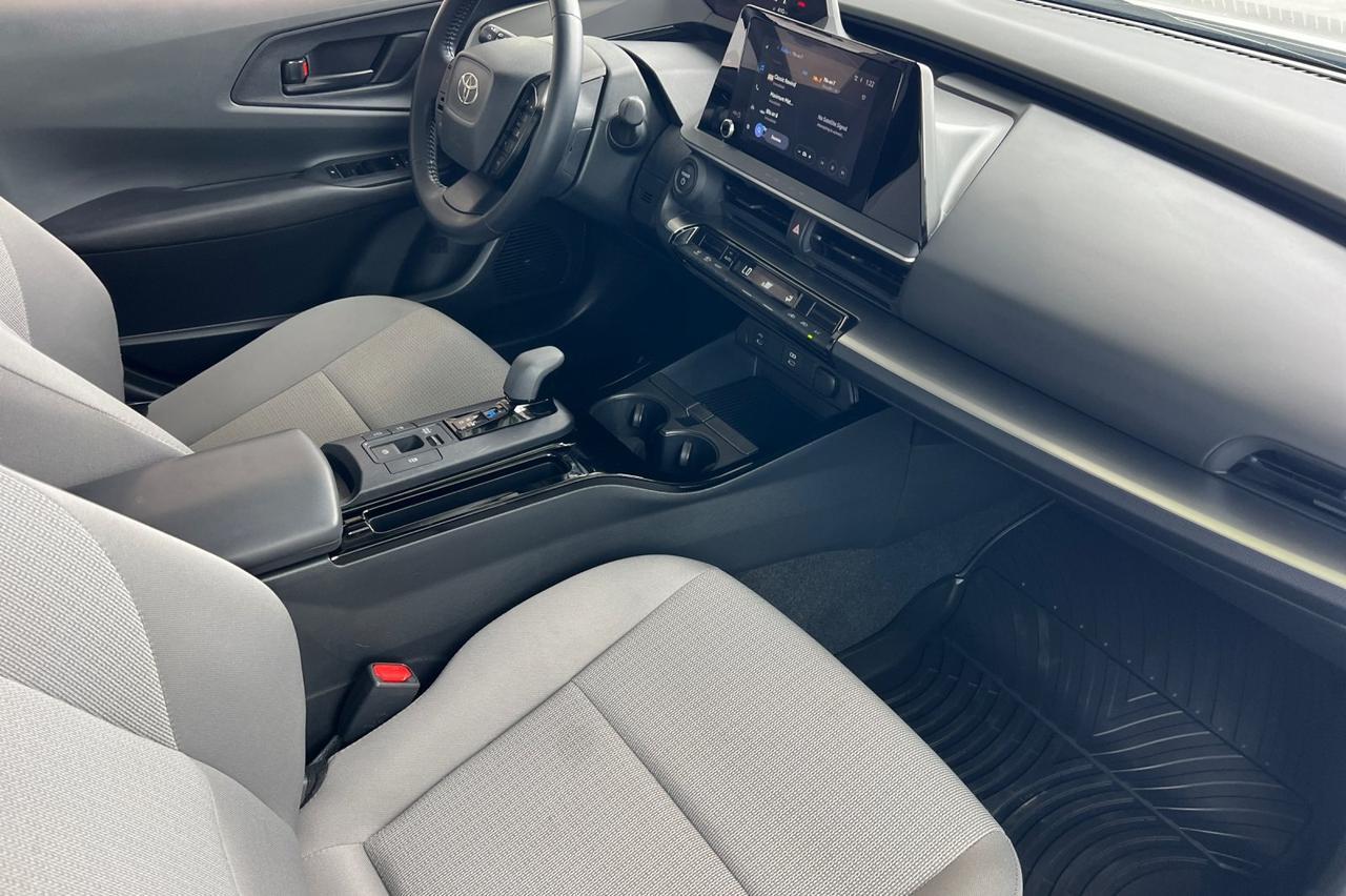 2024 Toyota Prius Limited Ontario OR