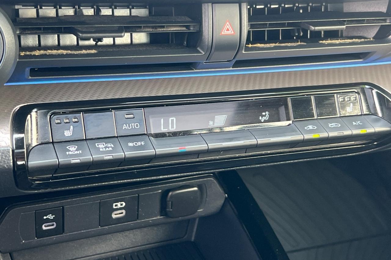 2024 Toyota Prius Limited Ontario OR