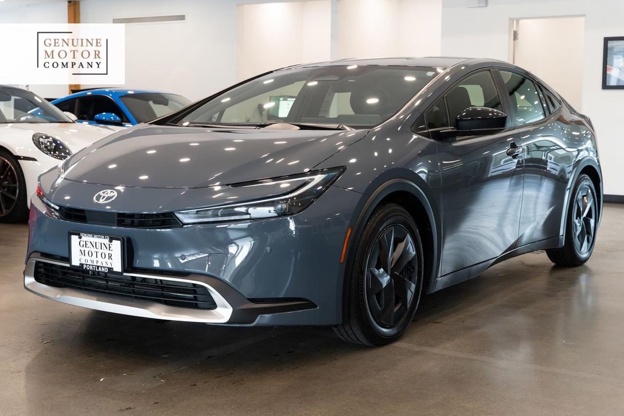 2024 Toyota Prius Prime SE