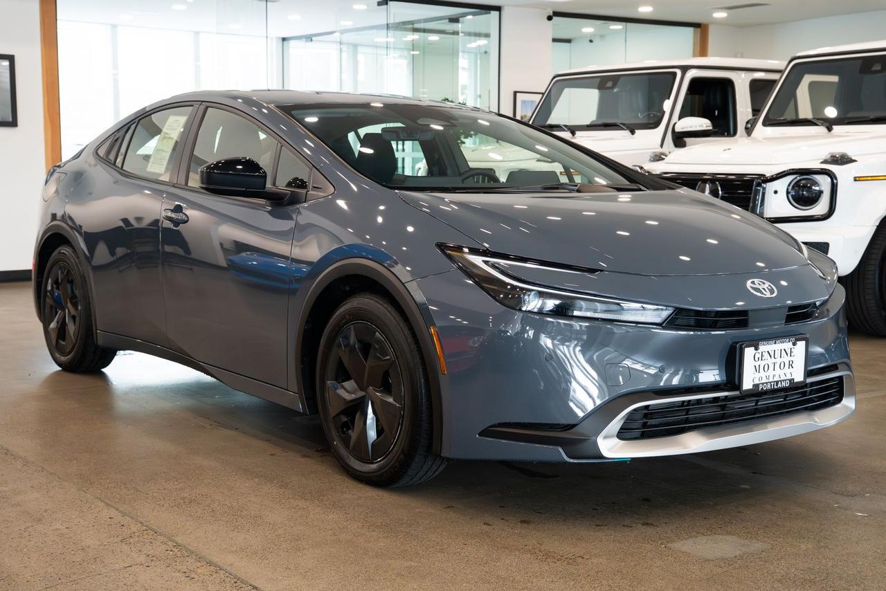 2024 Toyota Prius Prime SE