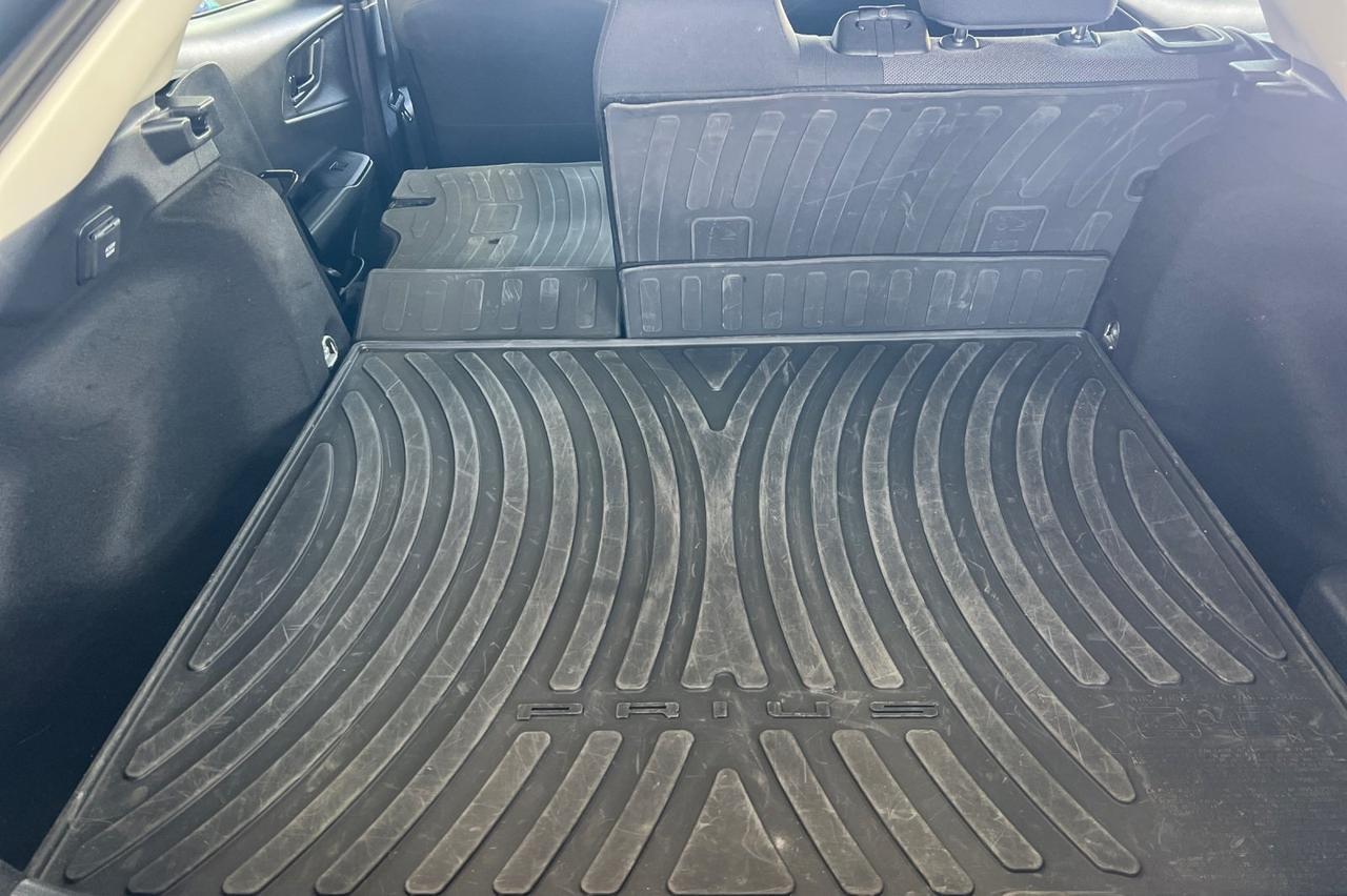 2024 Toyota Prius Prime SE Ontario OR