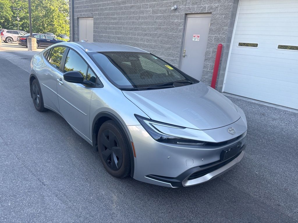 2024 Toyota Prius Prime SE