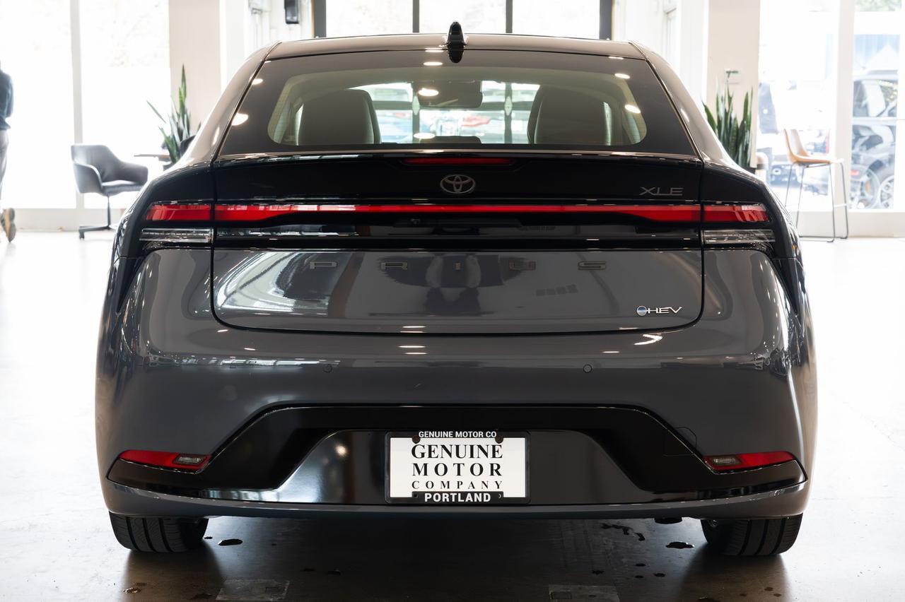 2024 Toyota Prius XLE Gladstone OR