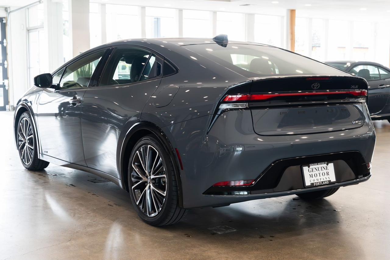 2024 Toyota Prius XLE Gladstone OR