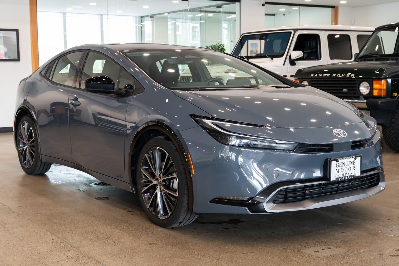 2024 Toyota Prius XLE