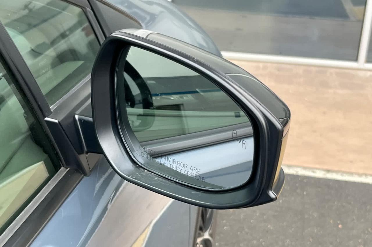 2024 Toyota Prius XLE Roseville CA