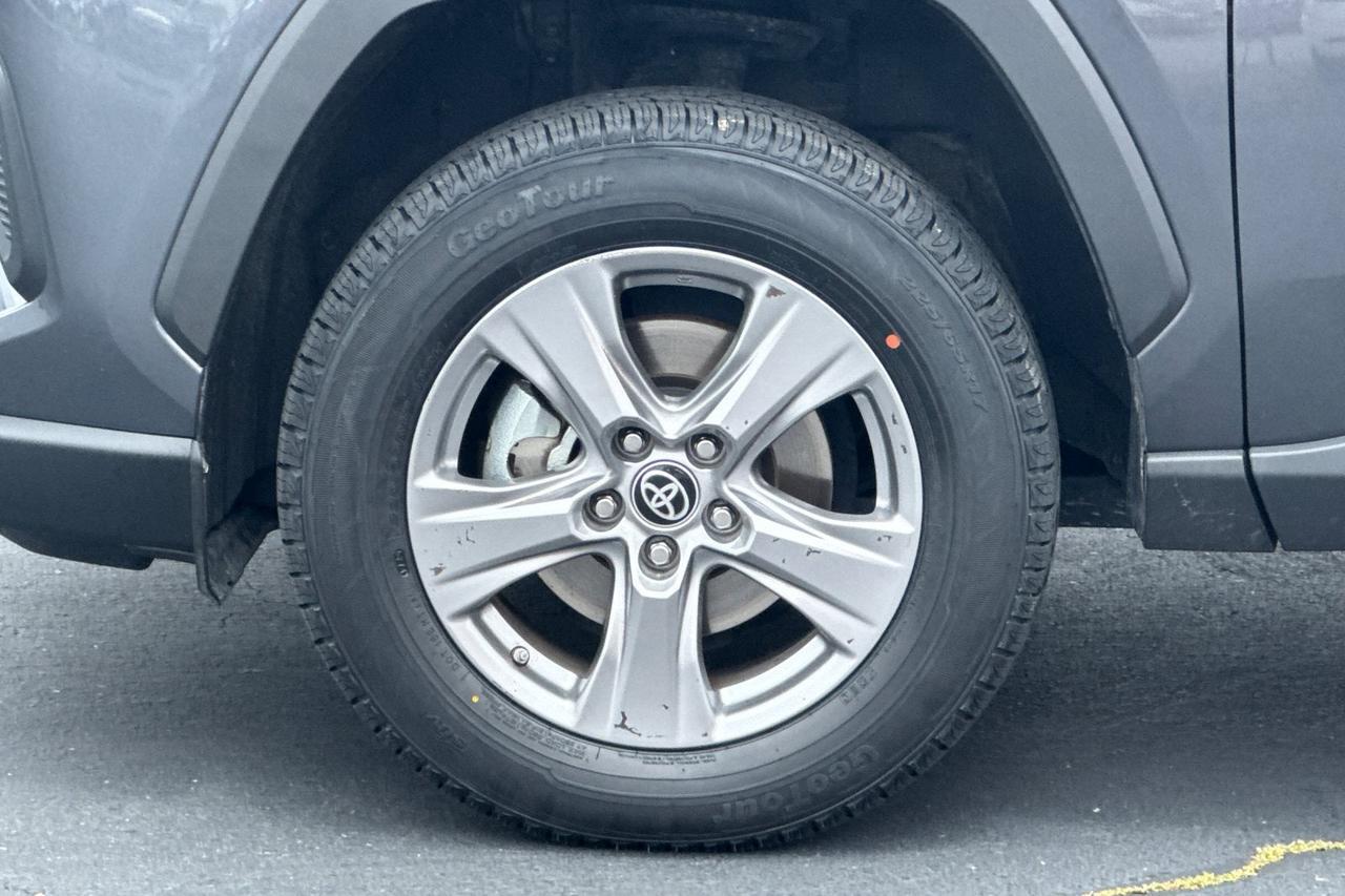 2024 Toyota RAV4 Hybrid LE Roseville CA