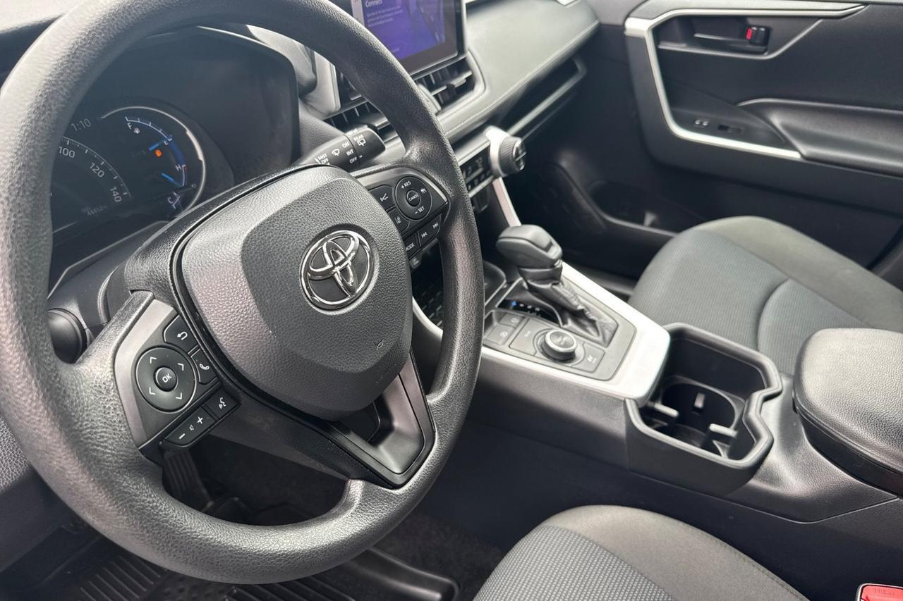 2024 Toyota RAV4 Hybrid LE Roseville CA