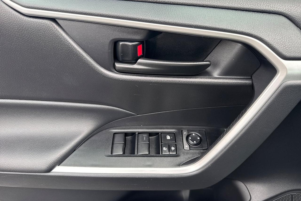 2024 Toyota RAV4 Hybrid LE Roseville CA