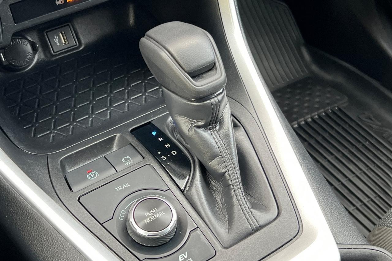 2024 Toyota RAV4 Hybrid LE Roseville CA