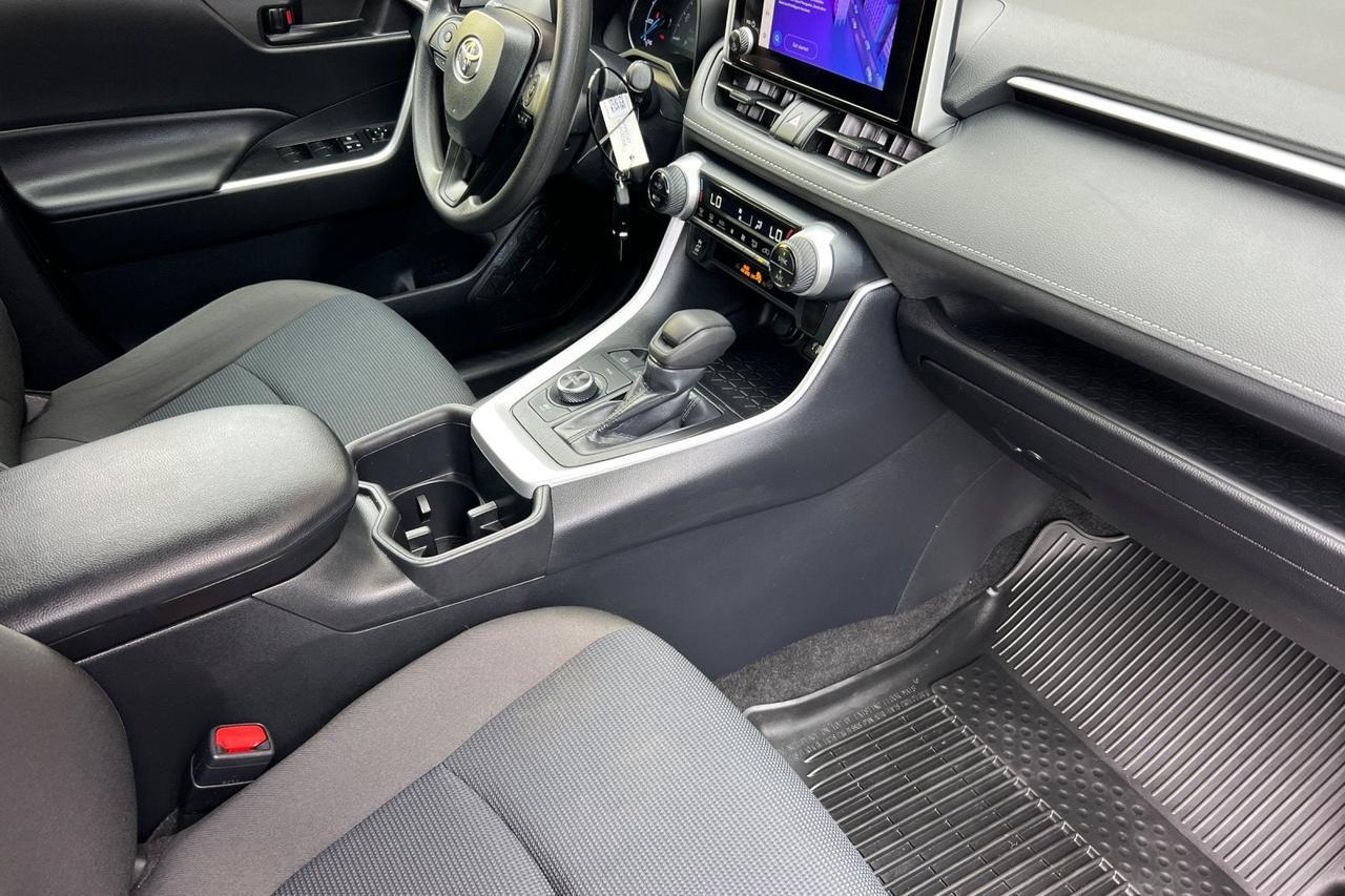 2024 Toyota RAV4 Hybrid LE Roseville CA