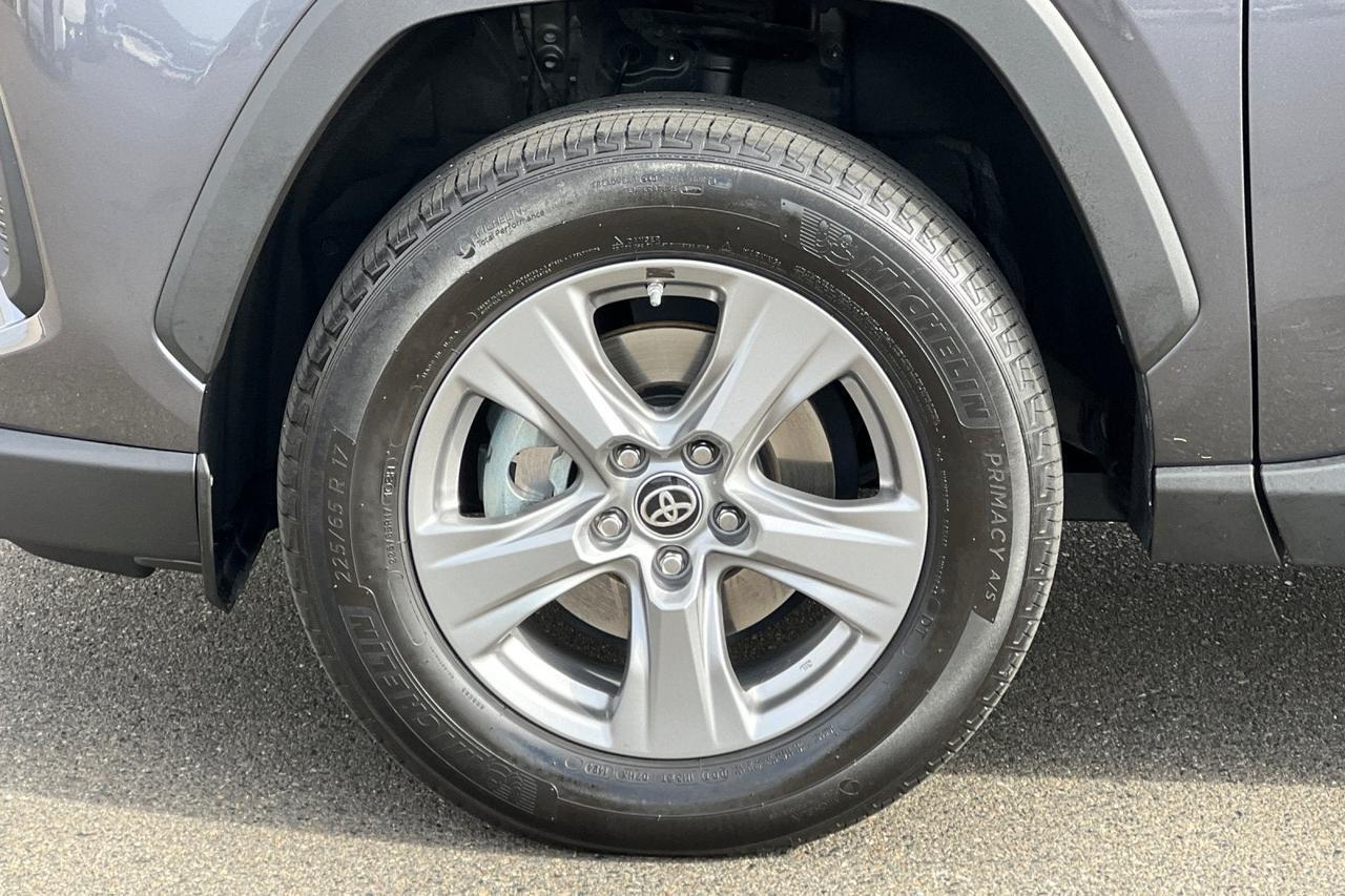 2024 Toyota RAV4 Hybrid LE Roseville CA