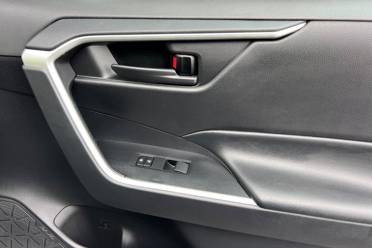 2024 Toyota RAV4 Hybrid LE Roseville CA