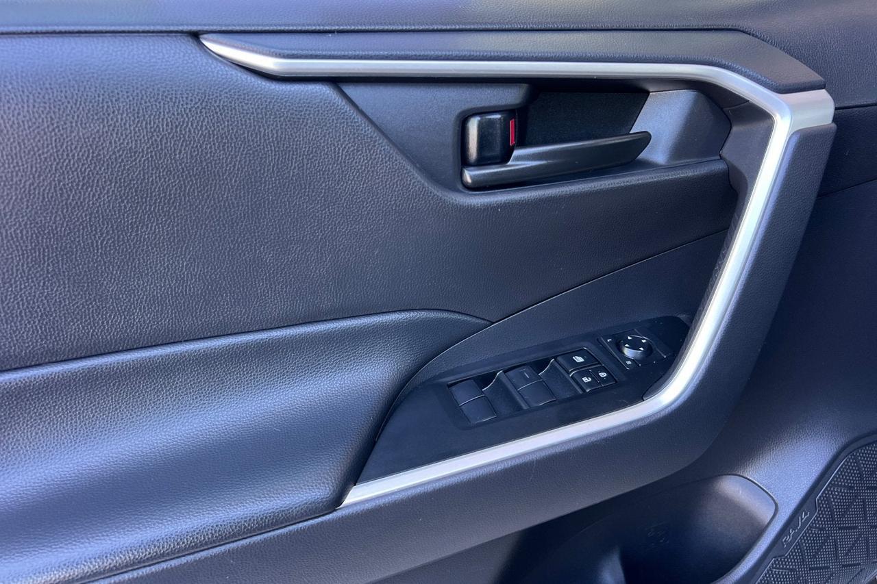 2024 Toyota RAV4 Hybrid LE Roseville CA